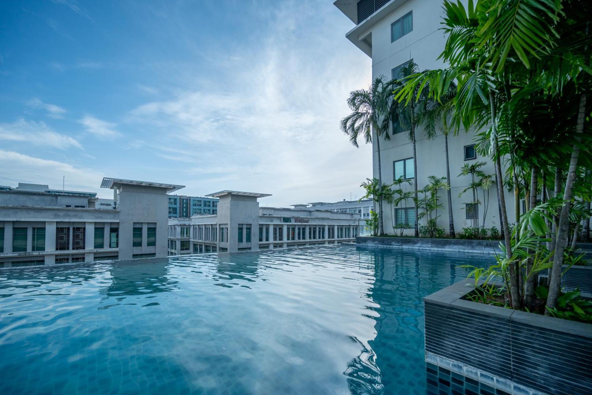 Ritz Residence @ Imago Loft B 7Th Floor Kota Kinabalu Exteriör bild